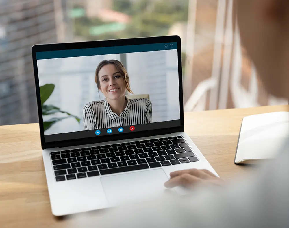 Einweisung ins Portal während eines Online-Meetings